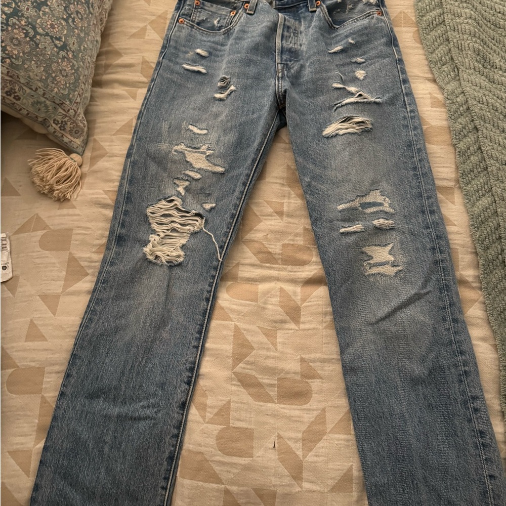 like new size 27 levi 501 jeans!